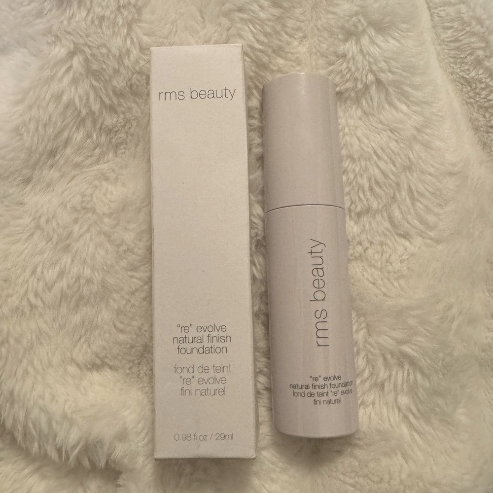 🔵RMS Beauty ReEvolve Natural Finish Liquid Foundation Shade 00 Light Neutral